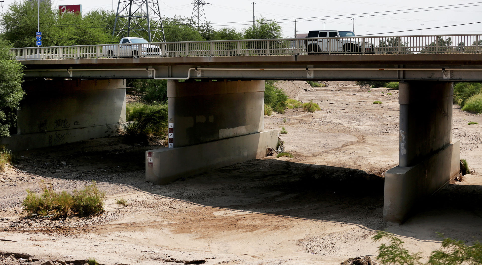 Santa Cruz River
